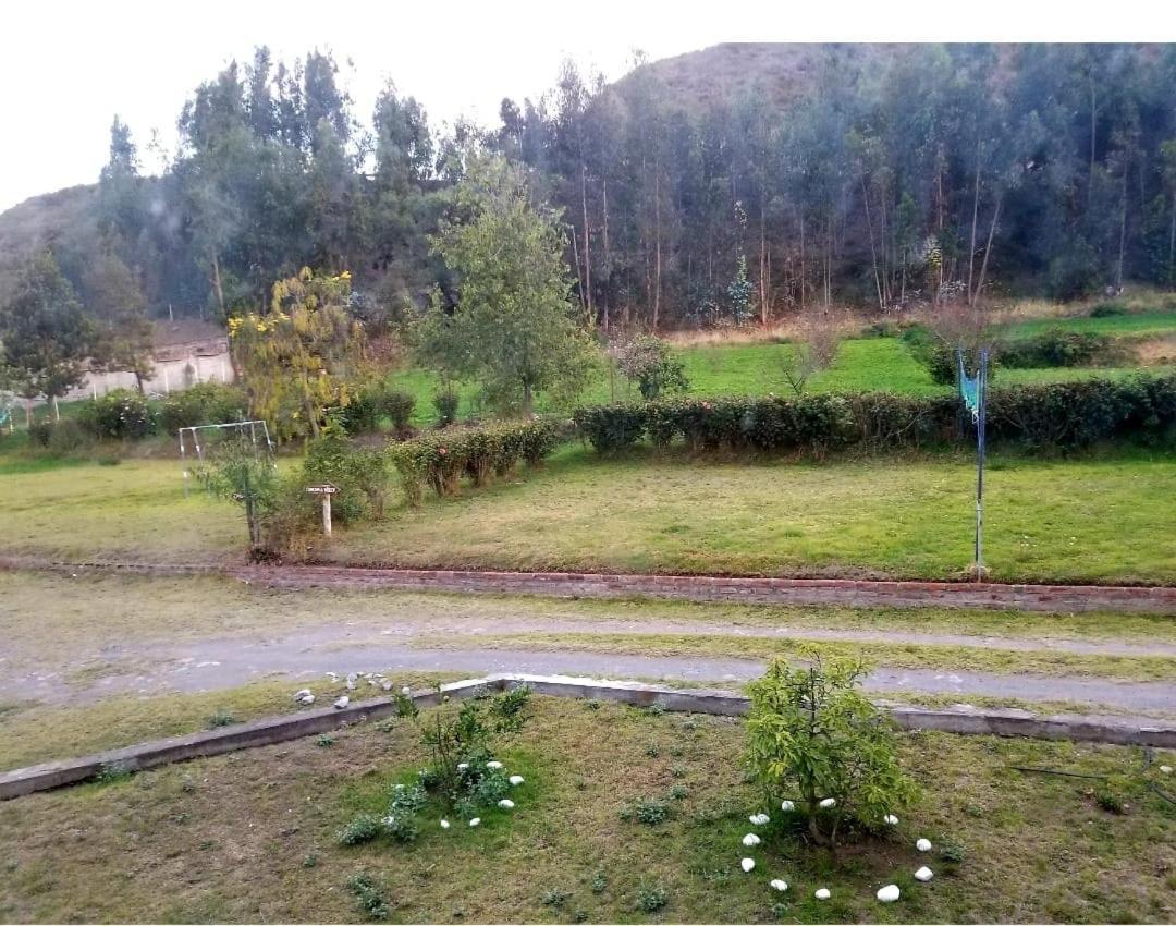 Hosteria La Gaviota Bed & Breakfast Riobamba Exterior photo